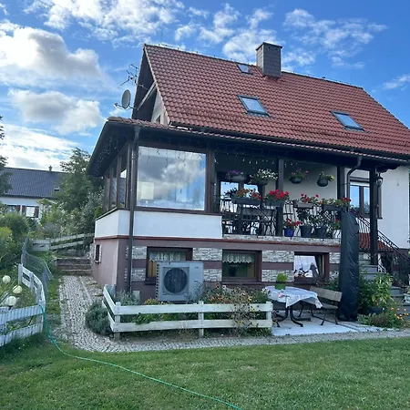 Dom Przy Starym Dukcie Alloggio in famiglia Siemonki